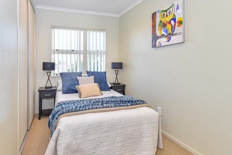 Photo of property in 8 Lime Crescent, Papakura, 2110