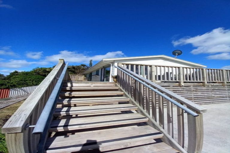 Photo of property in 21 Mariner Cove Road, Tinopai, Matakohe, 0593