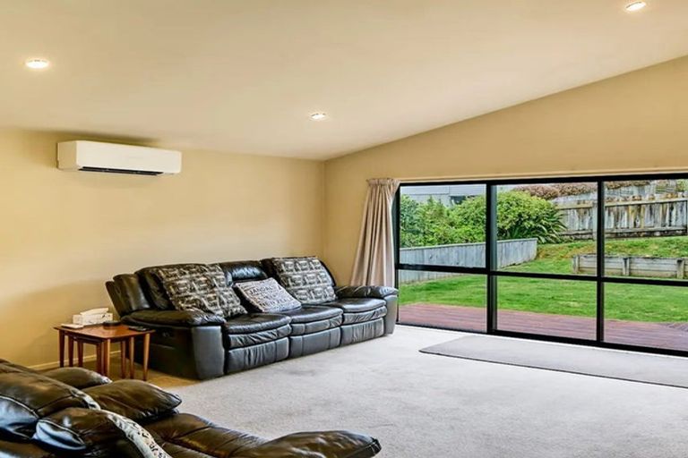 Photo of property in 26a Kirton Drive, Riverstone Terraces, Upper Hutt, 5018
