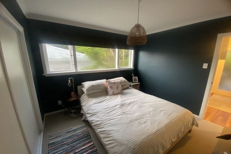 Photo of property in 15a Governor Road, Northland, Wellington, 6012