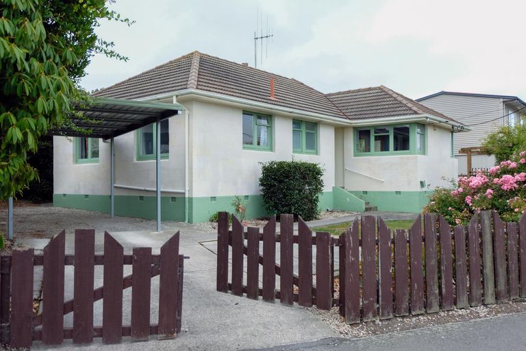 Photo of property in 12 Taward Street, Oamaru North, Oamaru, 9400