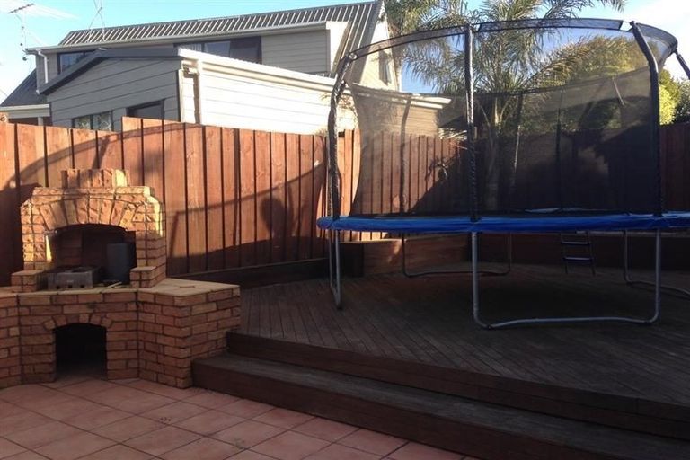 Photo of property in 5 Kaanapali Place, Wattle Downs, Auckland, 2103