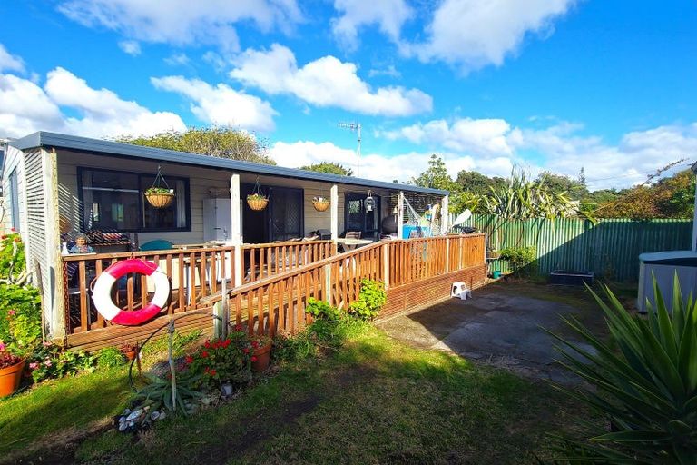 Photo of property in 20 Tasman Road, Otaki Beach, Otaki, 5512