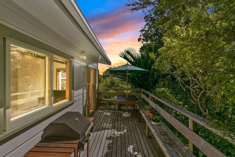 Photo of property in 18 Korimako Road, Days Bay, Lower Hutt, 5013