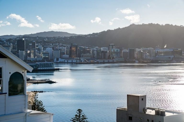 Photo of property in 9/9 Wilkinson Street, Oriental Bay, Wellington, 6011
