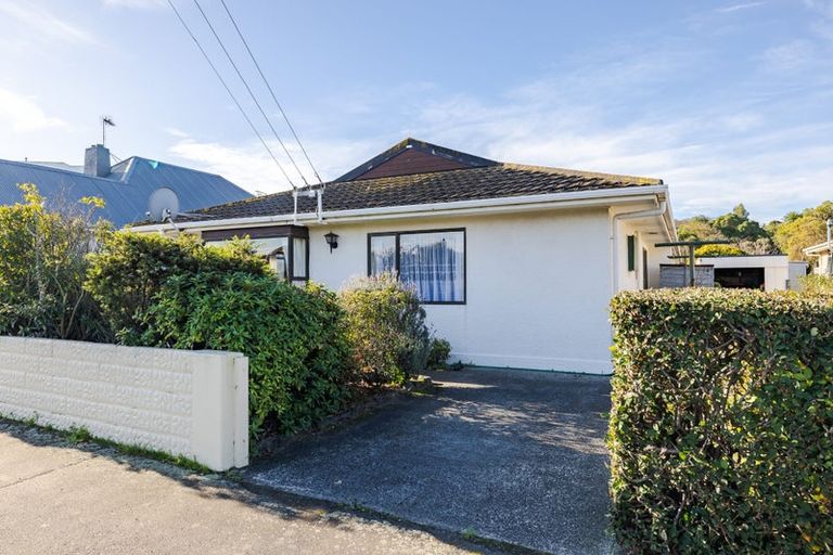 Photo of property in 11a Royal Crescent, Saint Kilda, Dunedin, 9012