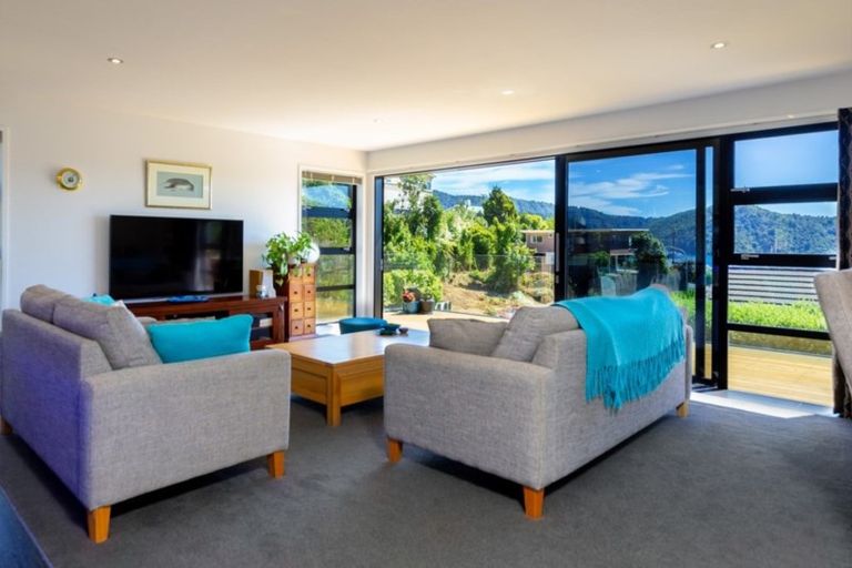 Photo of property in 18a Russell Street, Picton, 7220