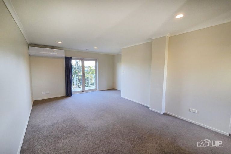 Photo of property in 3/4 Keeling Road, Henderson, Auckland, 0612