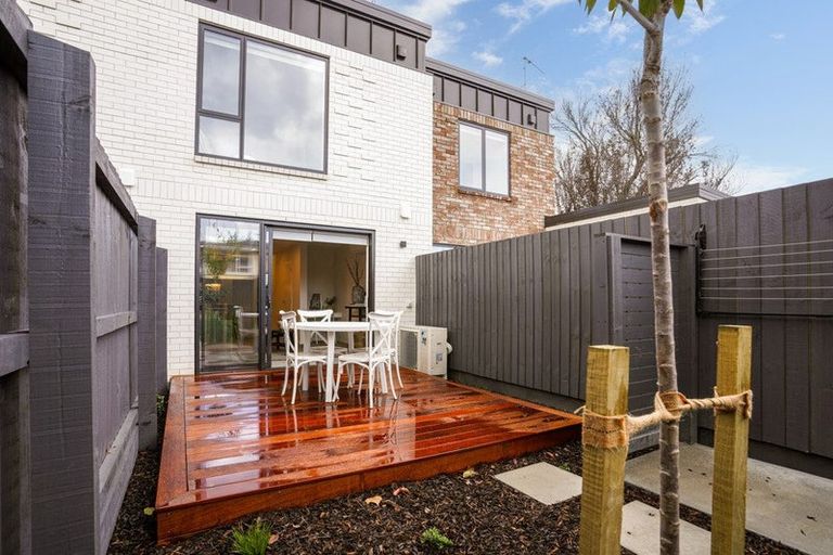 Photo of property in 3/60 Derby Street, St Albans, Christchurch, 8014