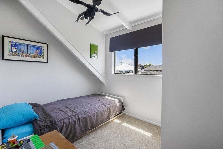 Photo of property in 437a Point Chevalier Road, Point Chevalier, Auckland, 1022