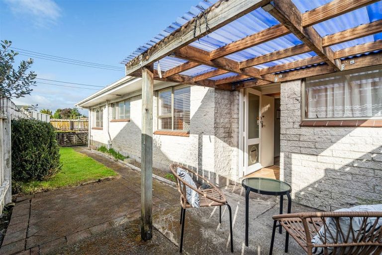 Photo of property in 2/32 Opaheke Road, Papakura, 2110