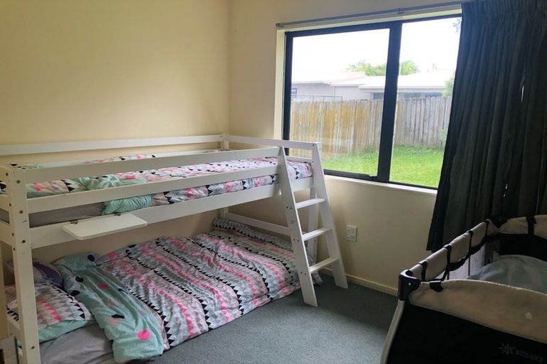 Photo of property in 4/8 Crewe Close, Albany, Auckland, 0632