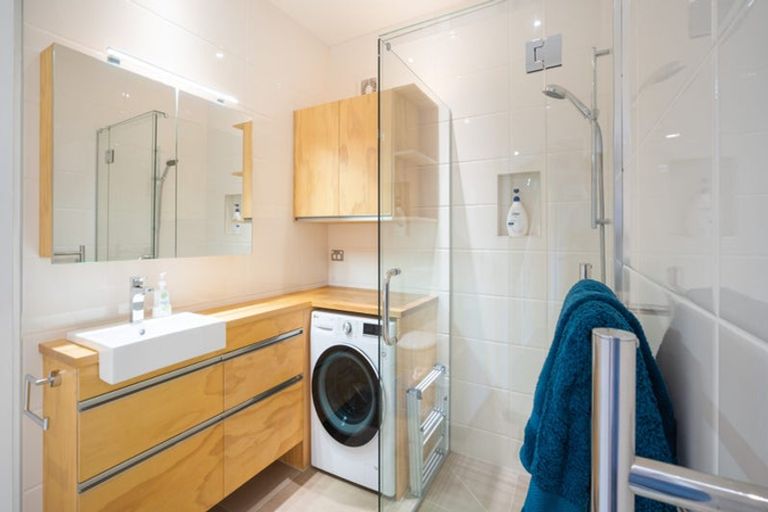 Photo of property in 44 Augusta Street, Redcliffs, Christchurch, 8081