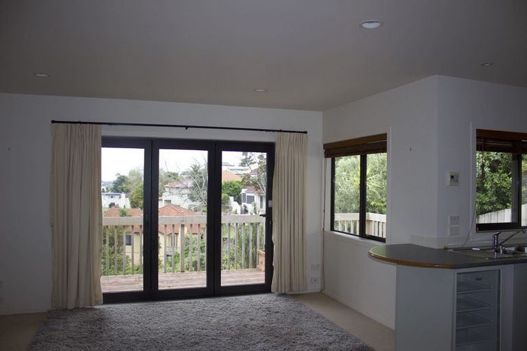 Photo of property in 15 Bushglen Court, Browns Bay, Auckland, 0630