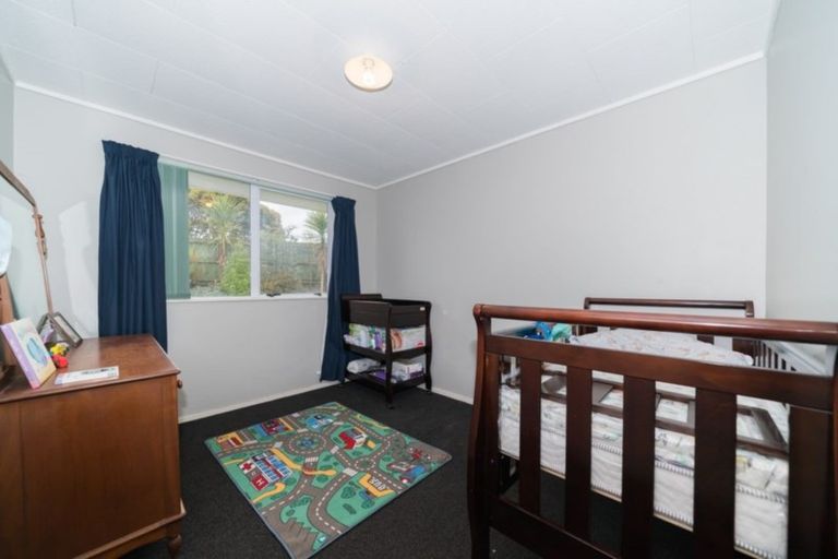 Photo of property in 23 Dahlstrom Grove, Kelvin Grove, Palmerston North, 4414