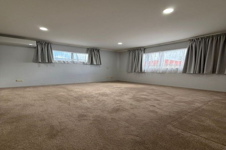 Photo of property in 54 Ridge Road, Howick, Auckland, 2014