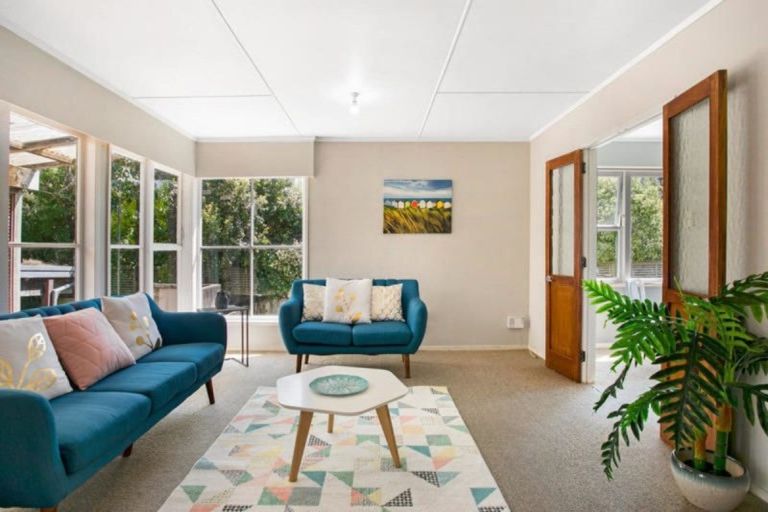 Photo of property in 1/144a Mcleod Road, Te Atatu South, Auckland, 0610