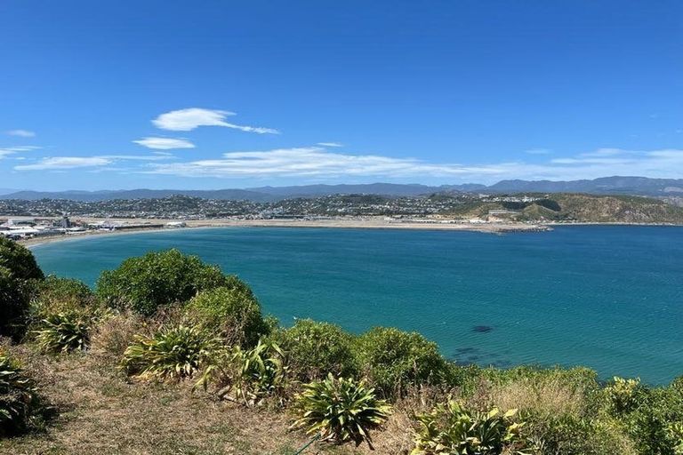 Photo of property in 27 View Road, Houghton Bay, Wellington, 6023