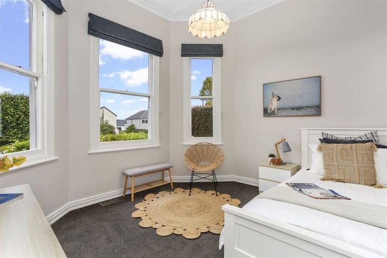 Photo of property in 7 Tui Glen Road, Birkenhead, Auckland, 0626