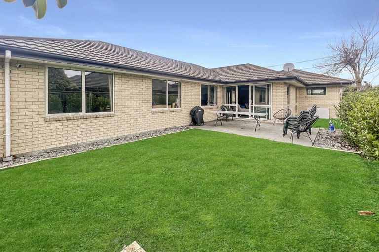 Photo of property in 9 Field Terrace, Upper Riccarton, Christchurch, 8041