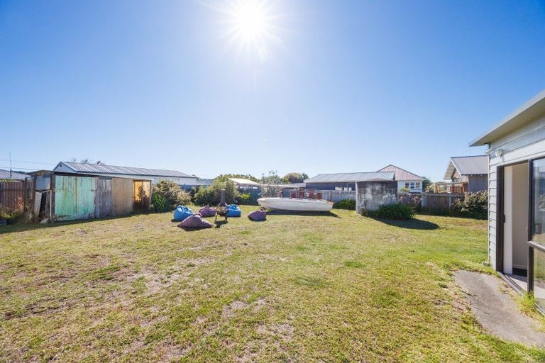 Photo of property in 23 Norton Street, Foxton Beach, Foxton, 4815