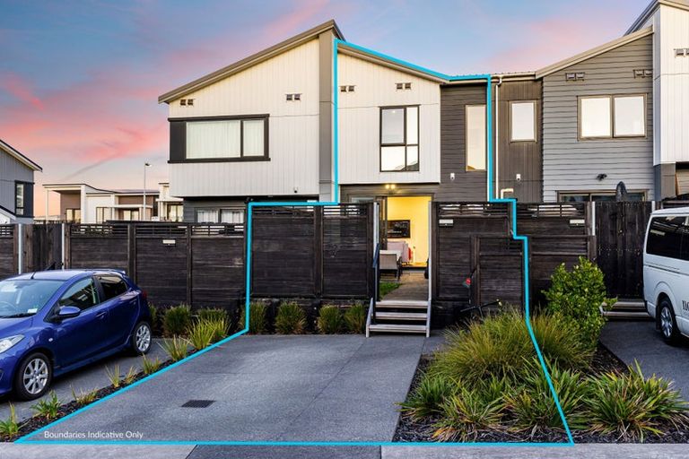 Photo of property in 12 Malcolm Calder Road, Hobsonville, Auckland, 0616