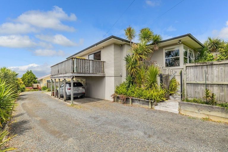 Photo of property in 2/50 Manuka Road, Glenfield, Auckland, 0629
