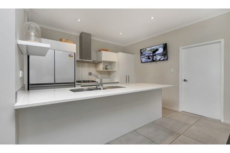 Photo of property in 30 Squadron Drive, Hobsonville, Auckland, 0616