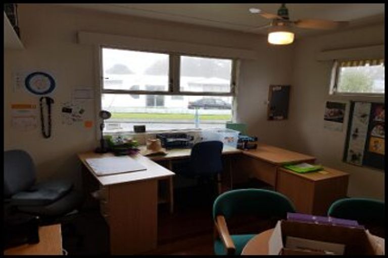 Photo of property in 34 Lincoln Road, Henderson, Auckland, 0610