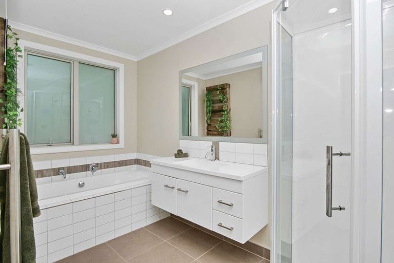 Photo of property in 96 Brougham Street, Westport, 7825