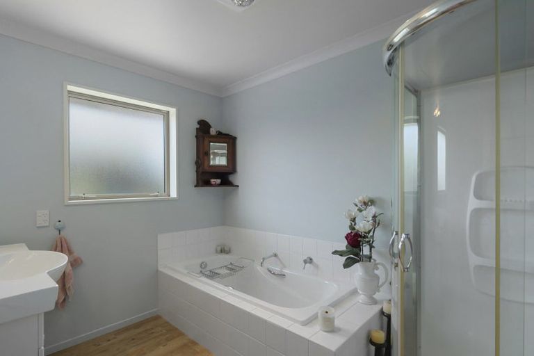 Photo of property in 10 Devon Crescent, Darfield, 7510