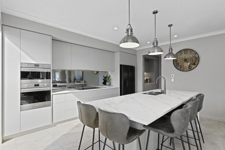 Photo of property in 90 Memorial Avenue, Ilam, Christchurch, 8053