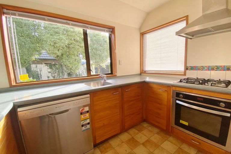 Photo of property in 2/46 Weston Road, St Albans, Christchurch, 8052