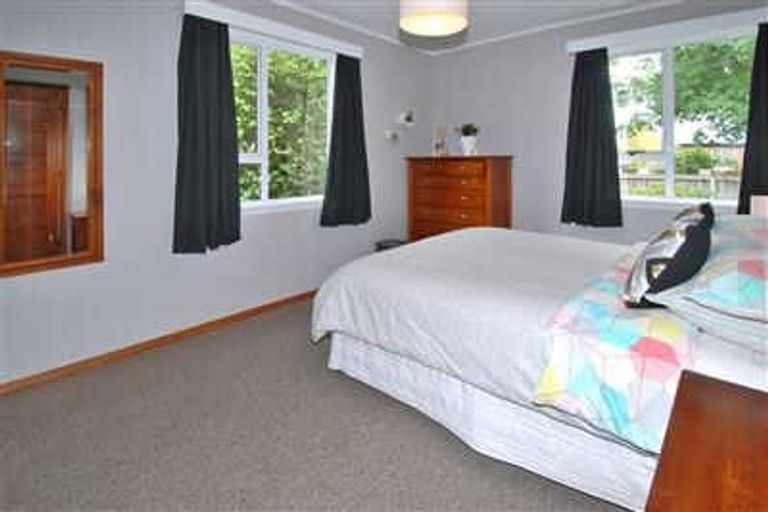 Photo of property in 8 Wilding Street, Saint Martins, Christchurch, 8022