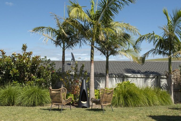 Photo of property in 208 Ballintoy Park Drive, Welcome Bay, Tauranga, 3175