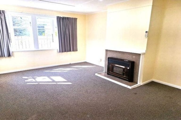 Photo of property in 29 Compton Crescent, Taita, Lower Hutt, 5011