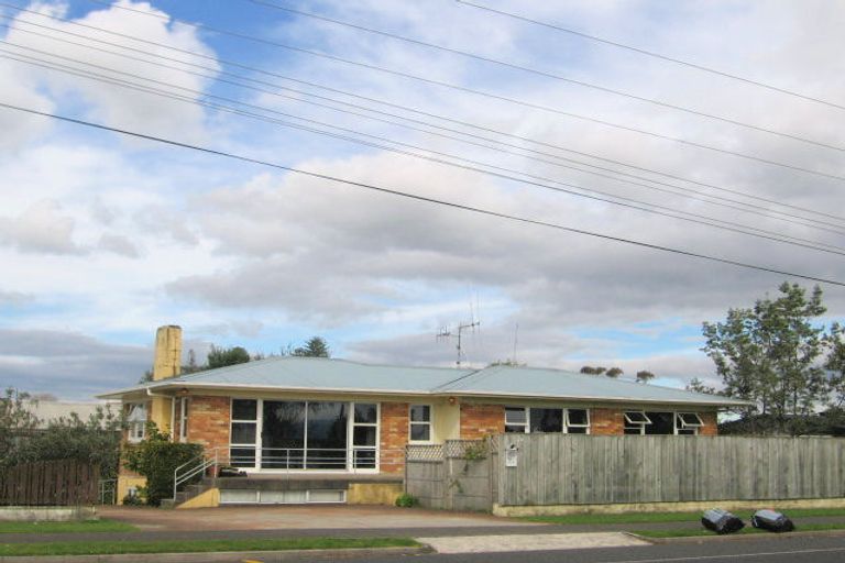 Photo of property in 323 Otumoetai Road, Otumoetai, Tauranga, 3110