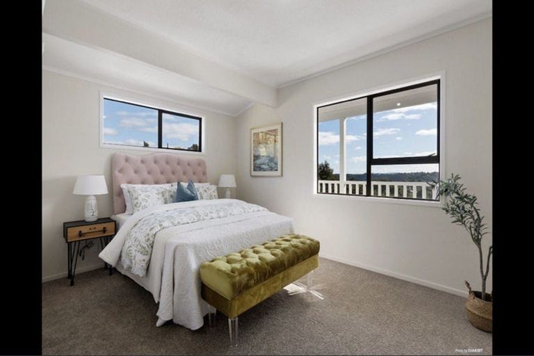 Photo of property in 1/324 Glenfield Road, Glenfield, Auckland, 0629