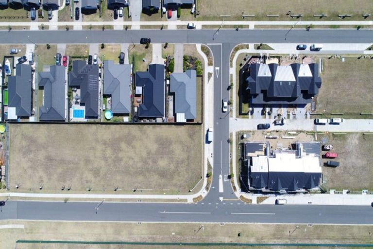 Photo of property in 25 Carronade Street, Papamoa Beach, Papamoa, 3118