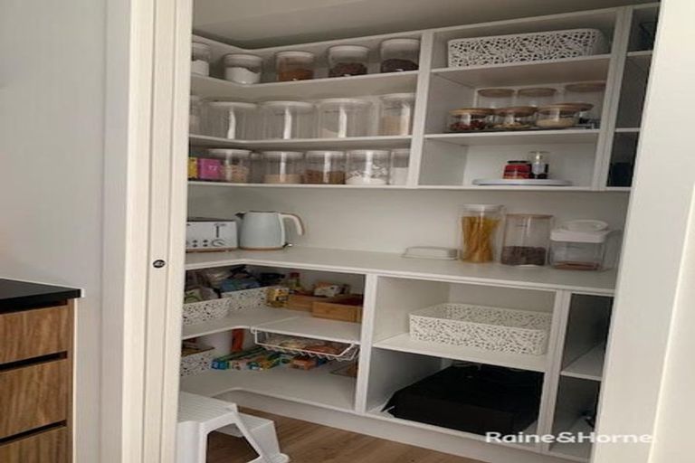 Photo of property in 213 Te Okuroa Drive, Papamoa, 3118