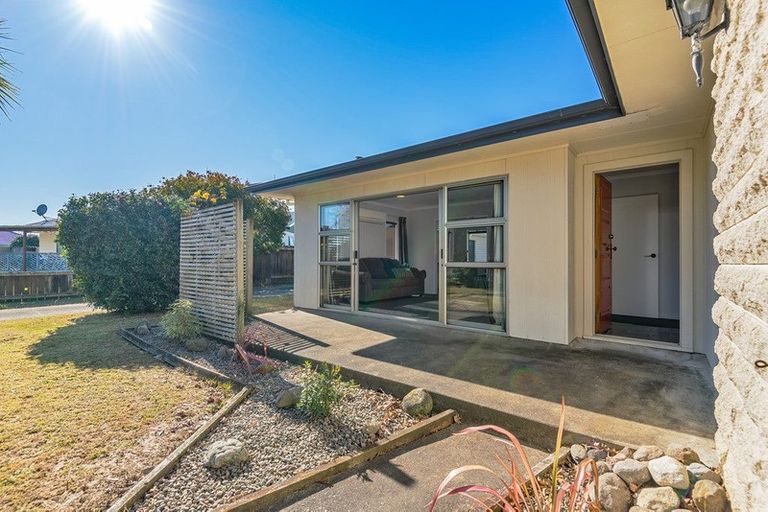 Photo of property in 8 Chelmarsh Place, Highbury, Palmerston North, 4412