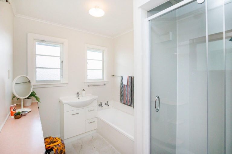 Photo of property in 20 Liverpool Street, Takaro, Palmerston North, 4412