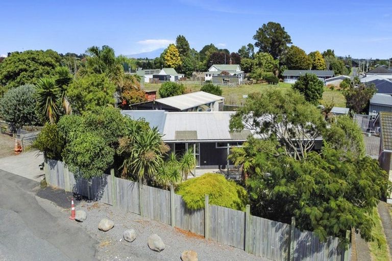 Photo of property in 21 Calgher Avenue, Waitara, 4320