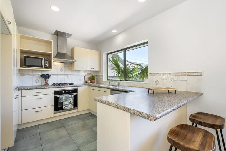 Photo of property in 3/182 Mokoia Road, Chatswood, Auckland, 0626