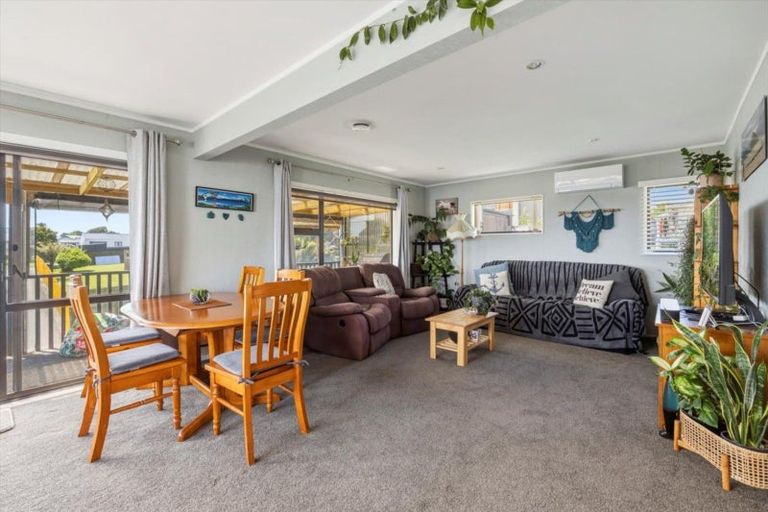 Photo of property in 3 Ngaparaoa Drive, Maketu, Te Puke, 3189