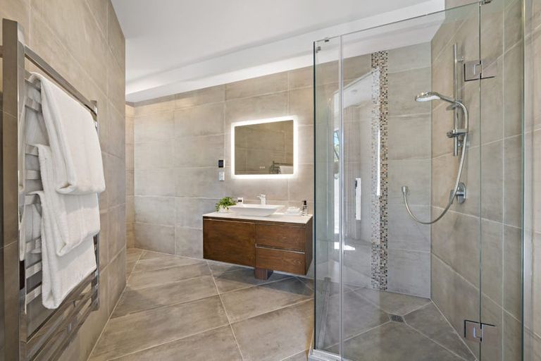 Photo of property in 293b Titirangi Road, Titirangi, Auckland, 0604