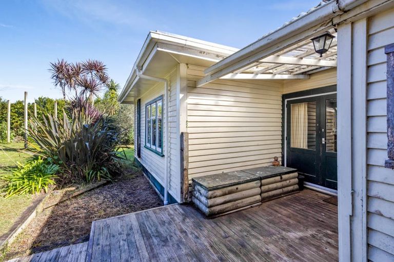 Photo of property in 150 Ackworth Road, Lepperton, New Plymouth, 4373
