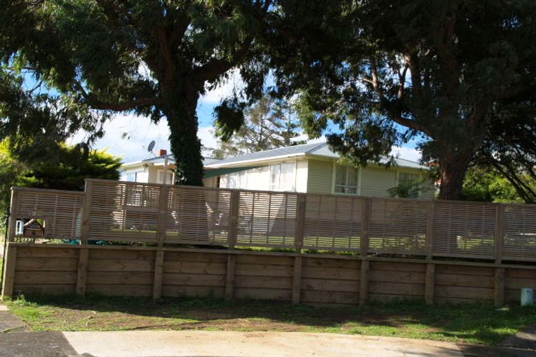 Photo of property in 4 Salas Place, Howick, Auckland, 2010