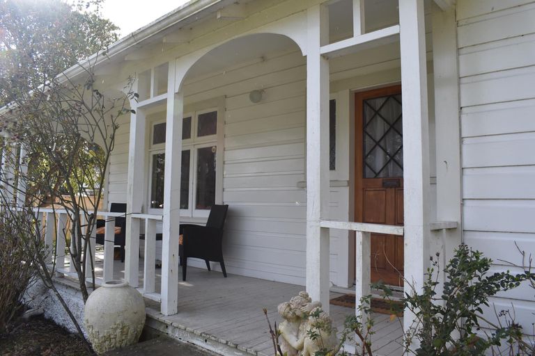 Photo of property in 63 Park Road, Carterton, 5713