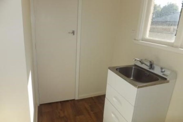 Photo of property in 11 Bideford Place, Dallington, Christchurch, 8061